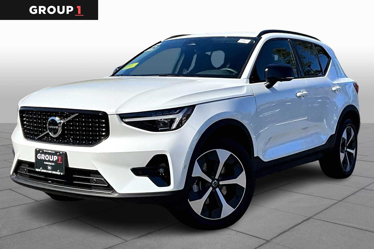 New 2025 Volvo XC40 Plus SUV in Houston #S2608373 Group Automotive