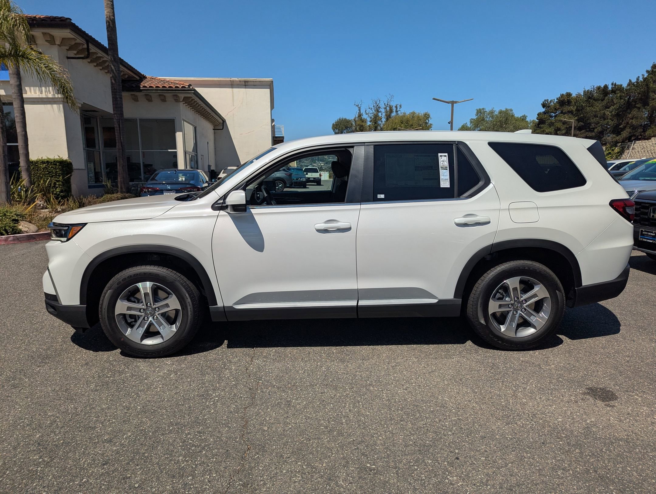 2025 Honda Pilot EX-L photo 2