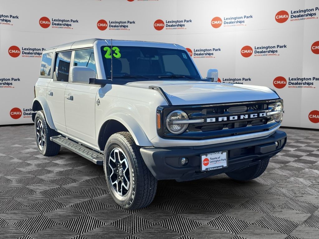 2023 Ford Bronco 4-Door Outer Banks's photo