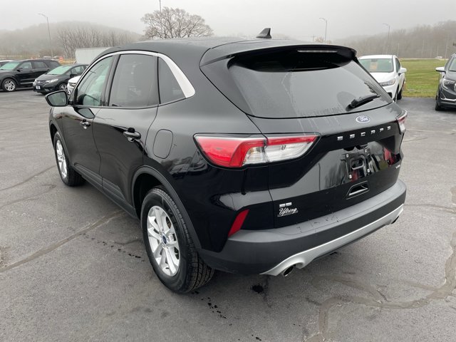 2022 Ford Escape SE photo 4