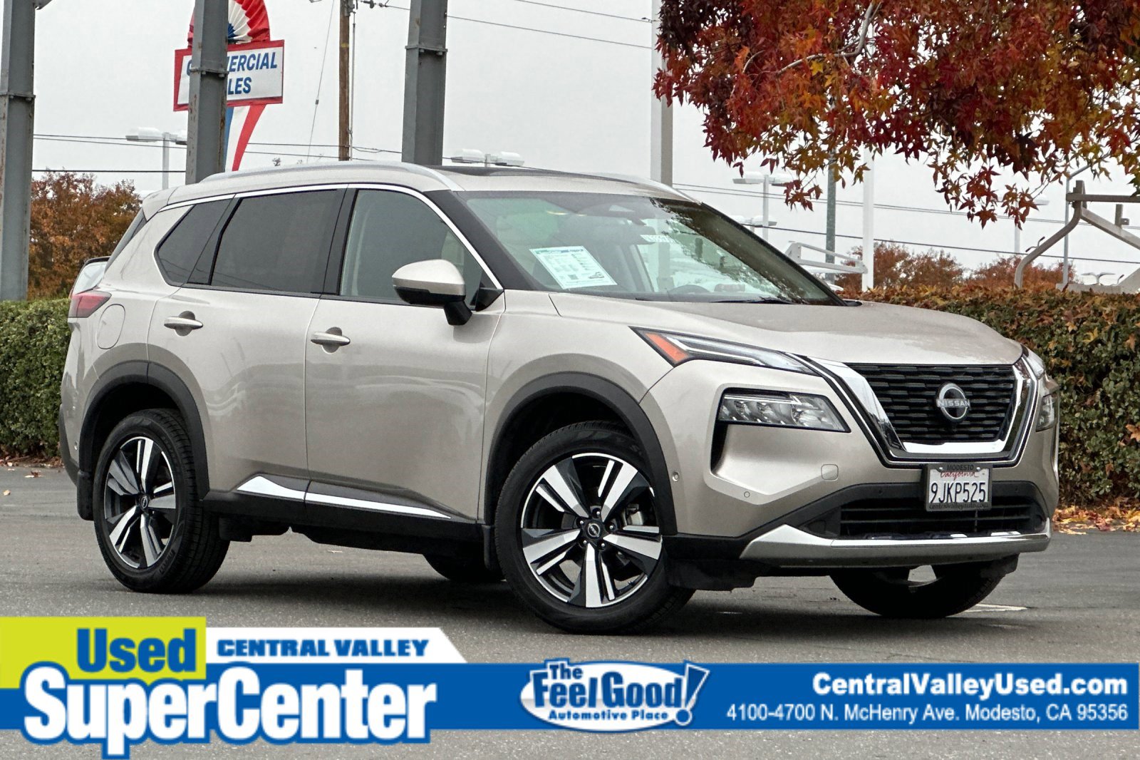 2023 Nissan Rogue Platinum's photo