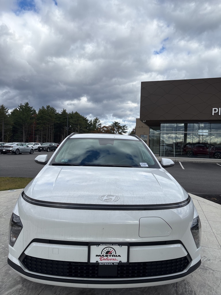 2024 Hyundai Kona Electric SEL photo 2