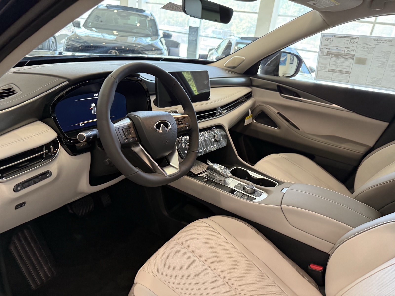 2026 Infiniti QX60 Luxe photo 14