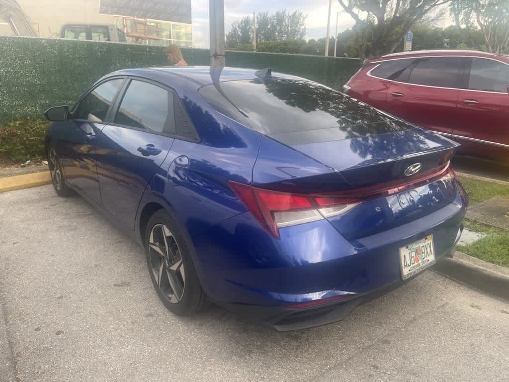 2023 Hyundai Elantra SEL Convenience photo 6