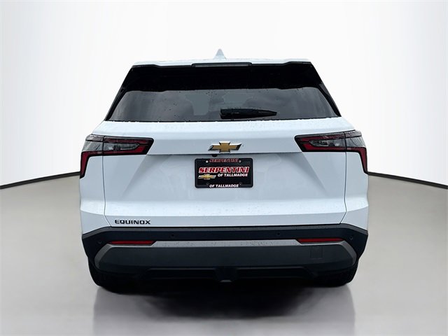 2026 Chevrolet Equinox LT photo 4