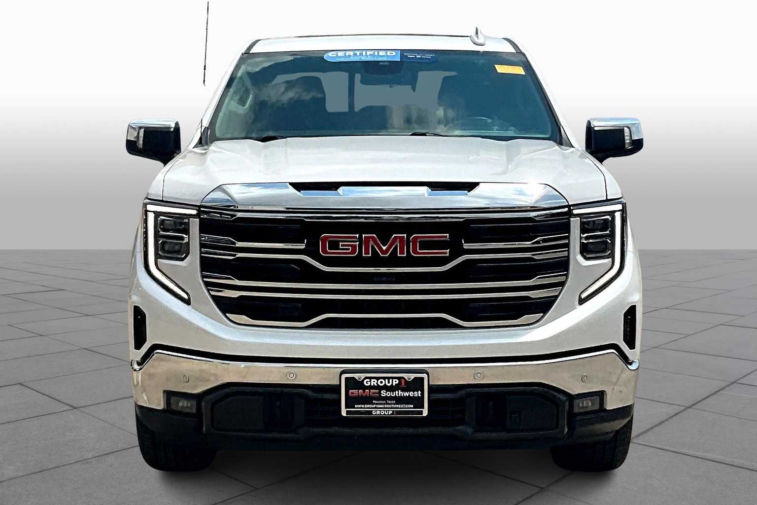 2024 Gmc Sierra 1500 SLT photo 3