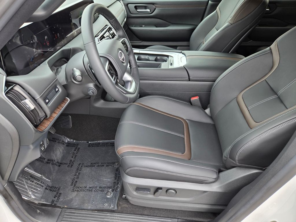 2026 Nissan Armada SL photo 3