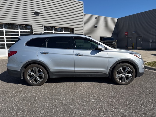 2016 Hyundai Santa Fe Limited photo 2