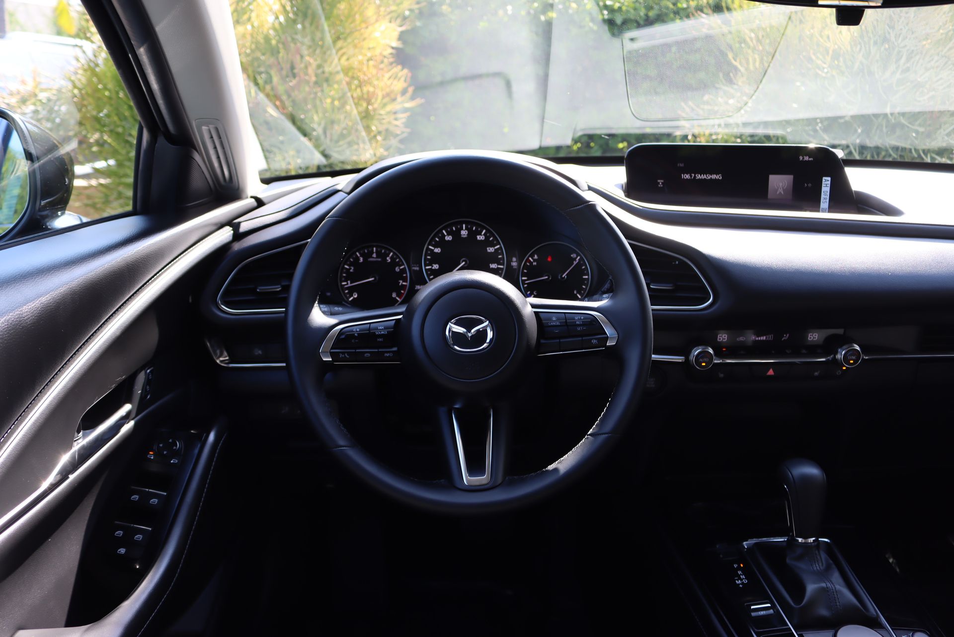 2025 Mazda CX-30 2.5 S Preferred photo 8
