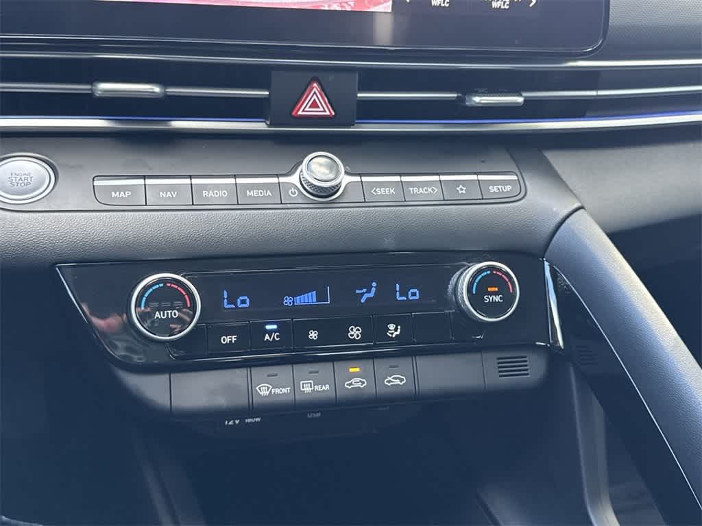 2024 Hyundai Elantra Hybrid Blue photo 17