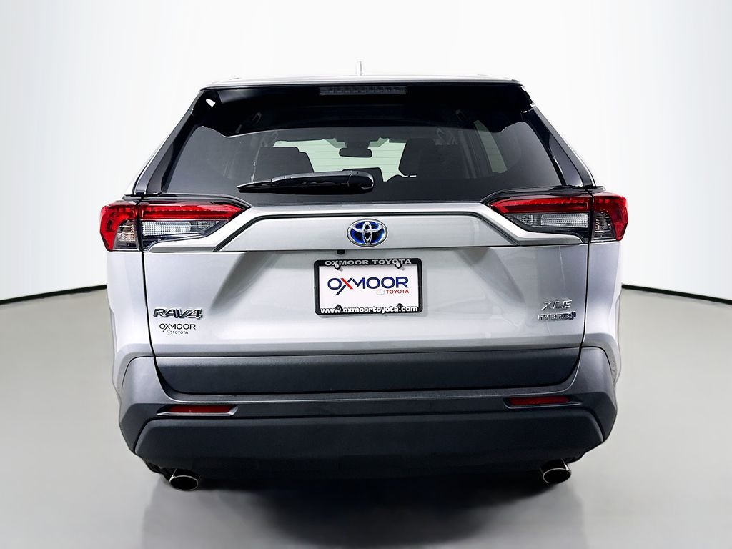 2024 Toyota RAV4 Hybrid XLE photo 4