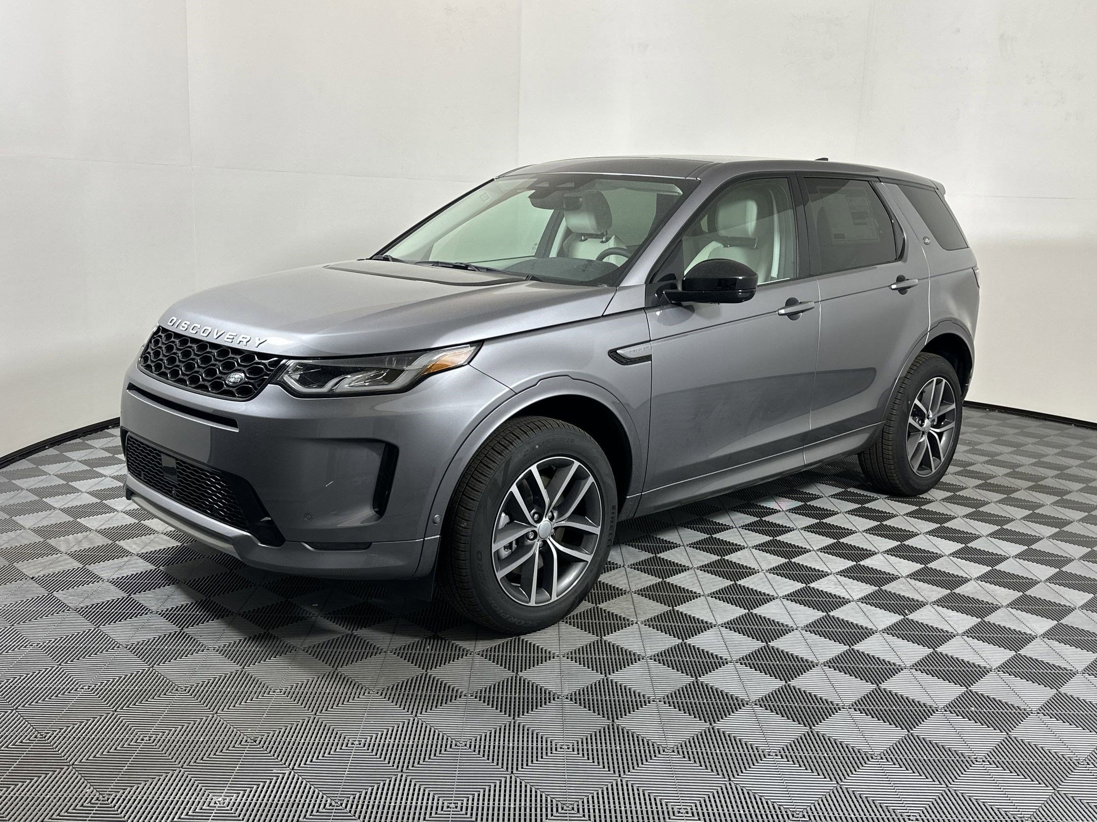 2025 Land Rover Discovery Sport S