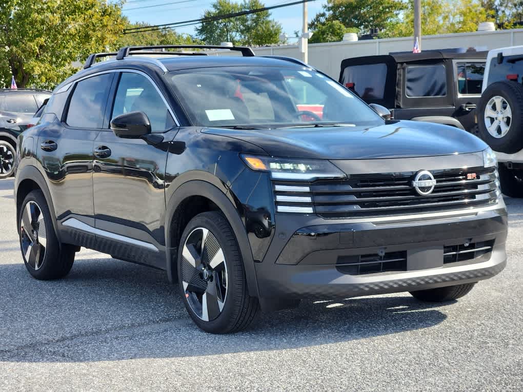2026 Nissan Kicks SR photo 2