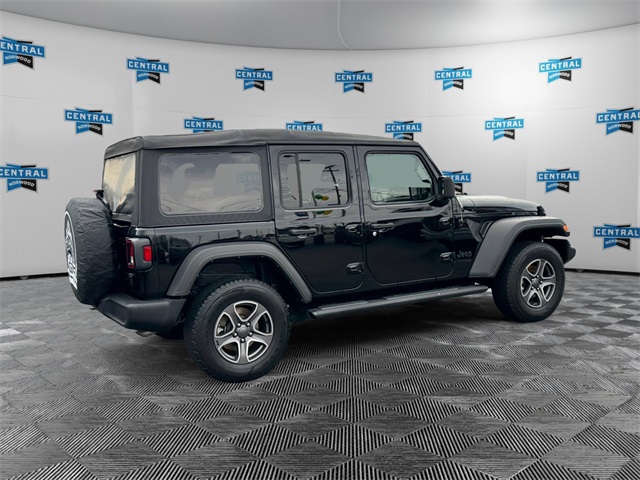 2022 Jeep Wrangler Unlimited Sport S photo 2