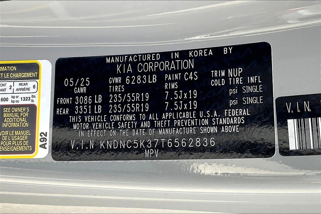 2026 Kia Carnival EX photo 10