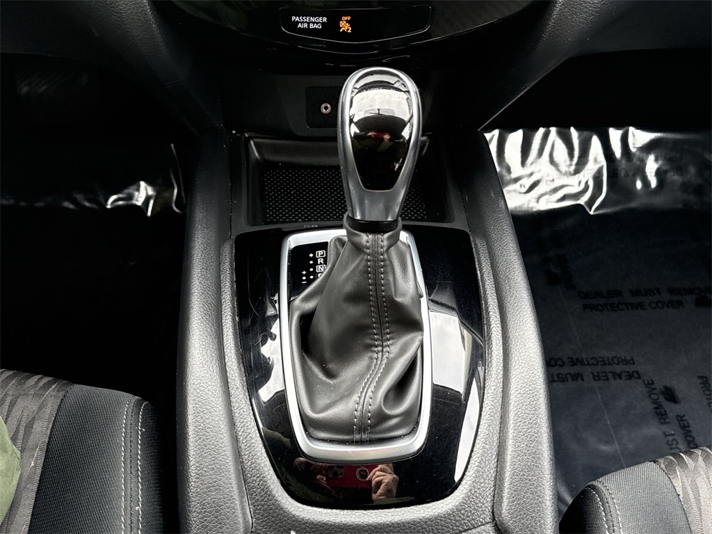 2018 NISSAN ROGUE - Image 19