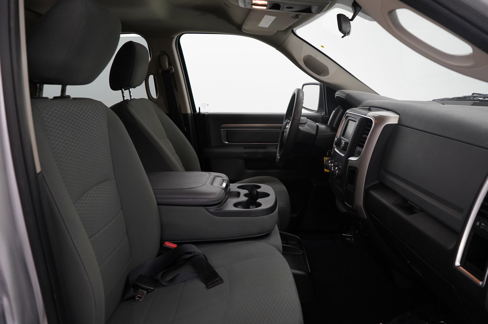 2018 Ram 1500 SLT photo 10