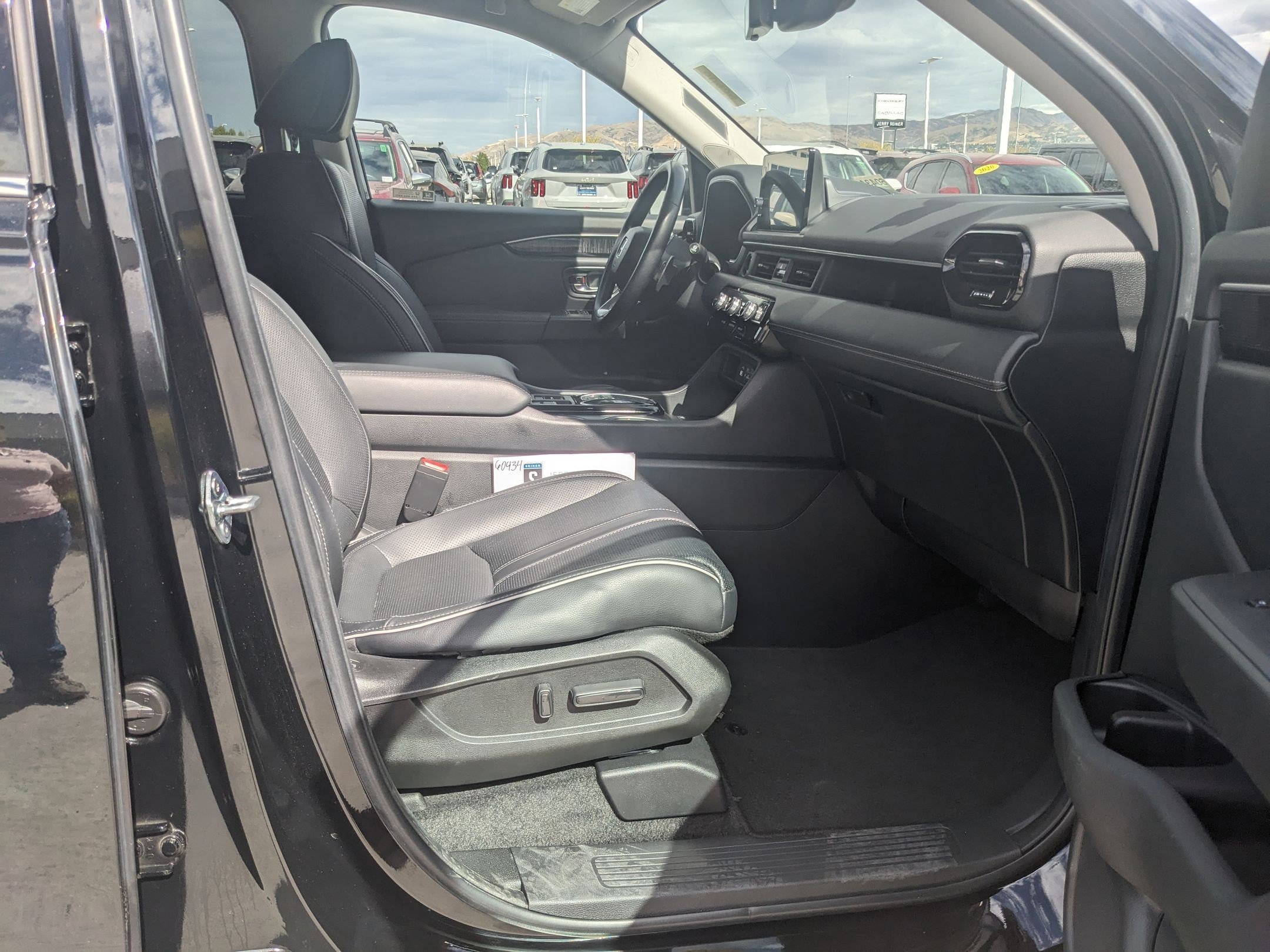 2023 Honda Pilot Elite photo 20