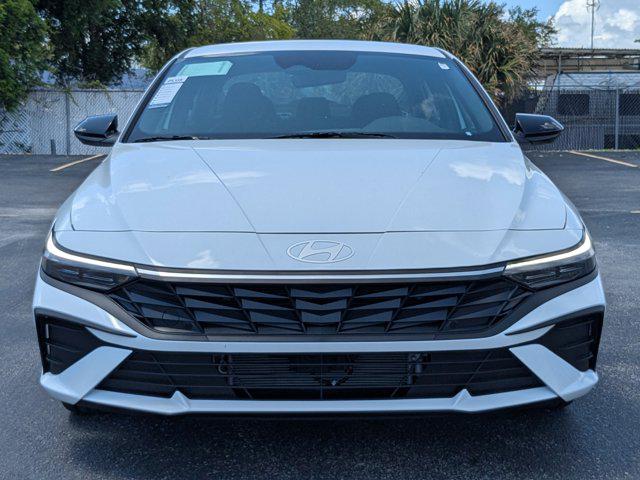 2025 Hyundai Elantra Hybrid SEL Sport photo 2