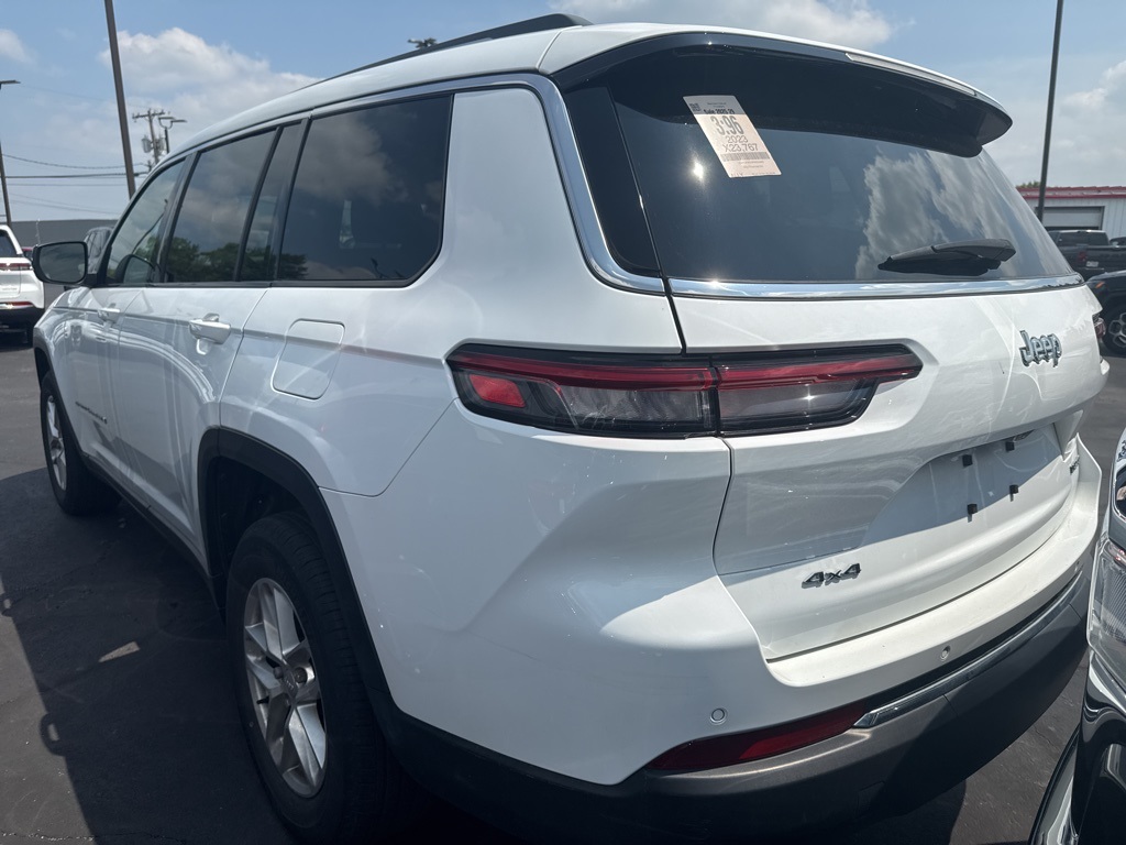 2023 Jeep Grand Cherokee Laredo photo 4