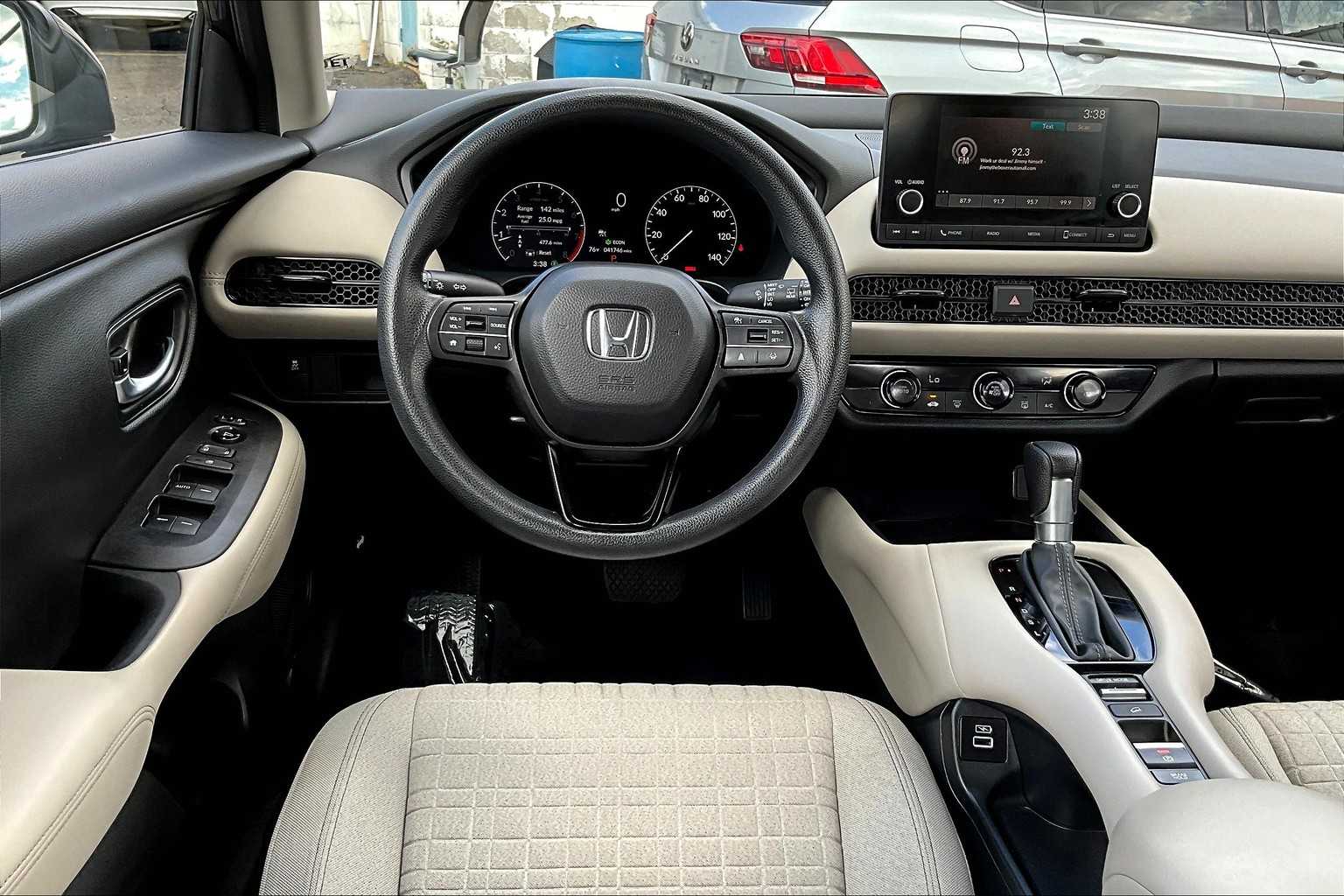 2023 Honda HR-V LX photo 5