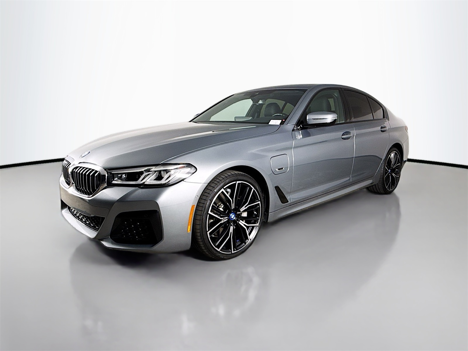 2023 Bmw 530e 5-Series photo 3