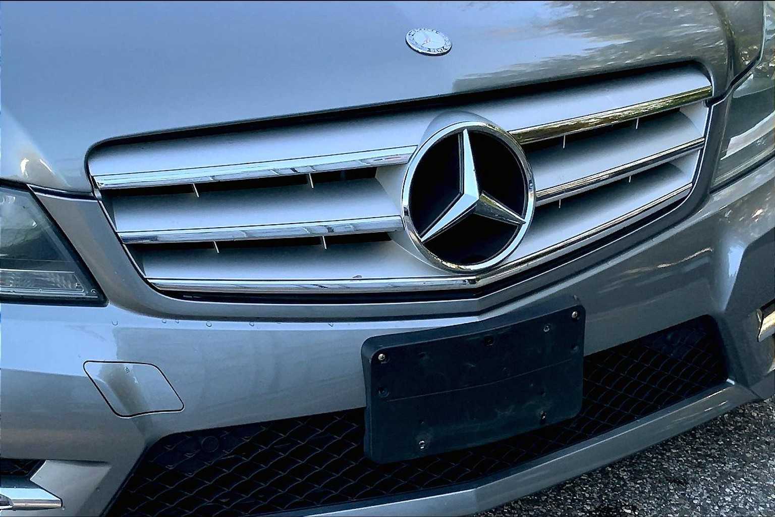 2012 Mercedes Benz C 300 Sport photo 29