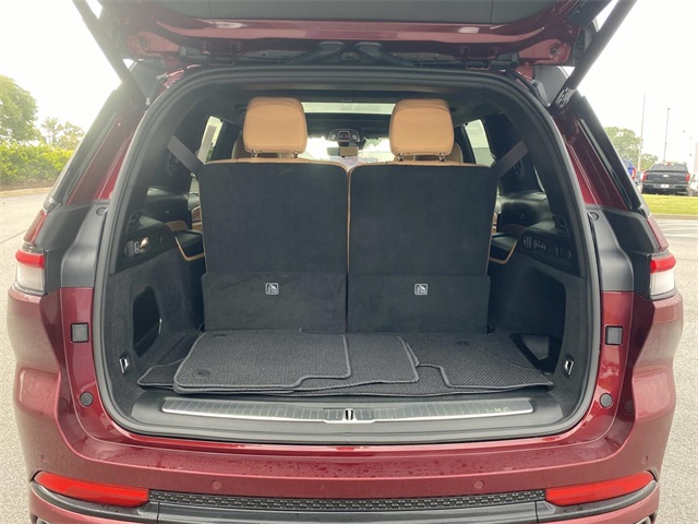 2025 Jeep Grand Cherokee L Summit Reserve photo 3