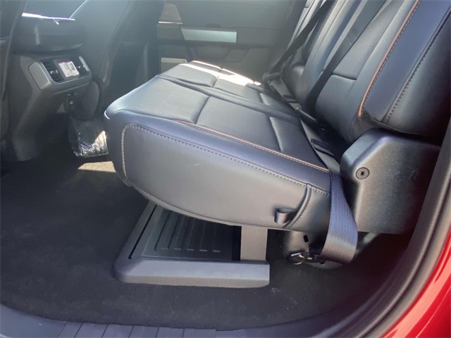 2025 Ford F-150 Lariat photo 9