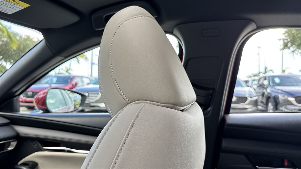 2024 Mazda Mazda3 2.5 s Preferred photo 14