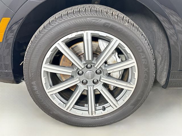 2019 Audi Q7 45 Premium photo 27