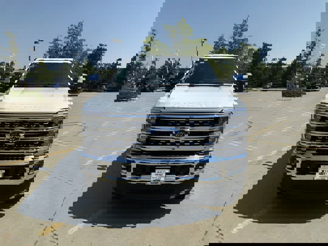 2026 Ford F-350 Lariat photo 3