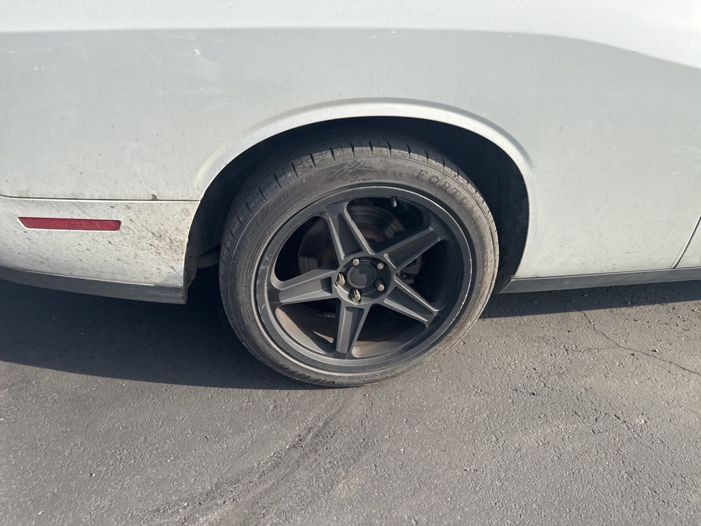 2019 Dodge Challenger SXT photo 6