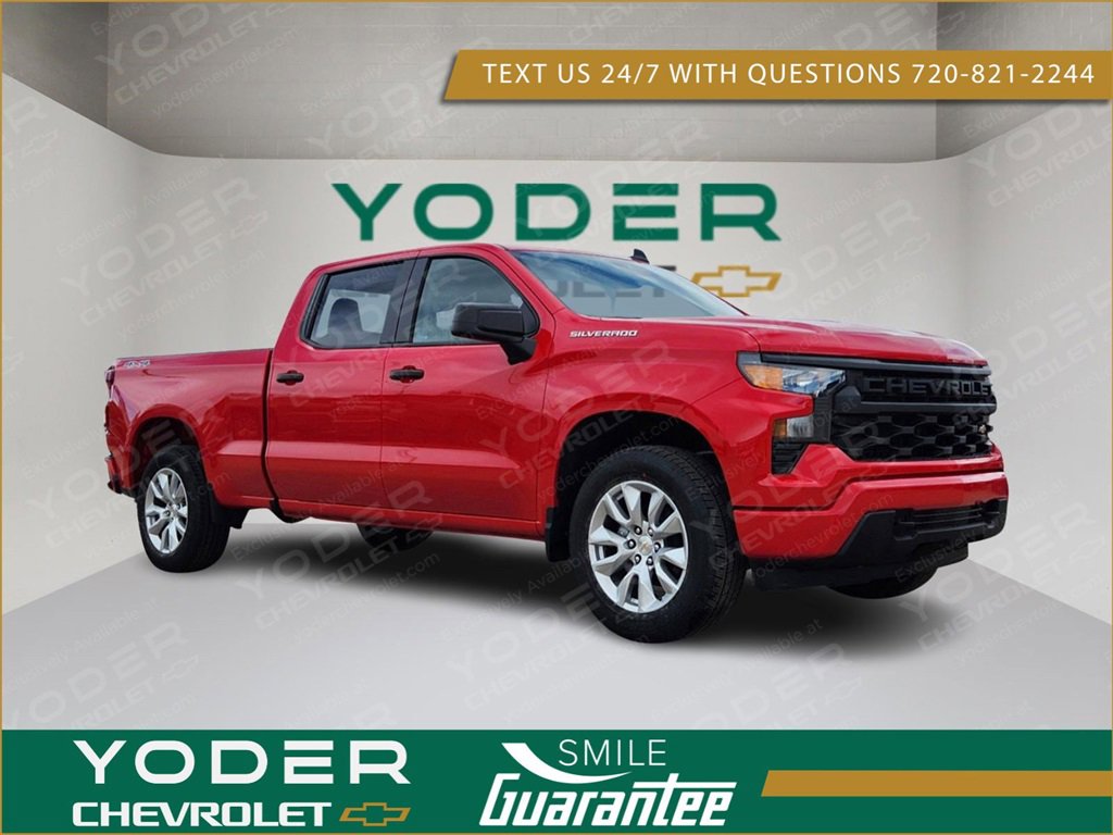 2024 Chevrolet Silverado 1500 Custom photo 2