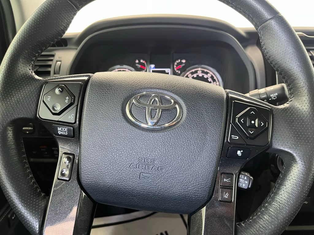 2020 Toyota 4Runner SR5 Premium photo 19