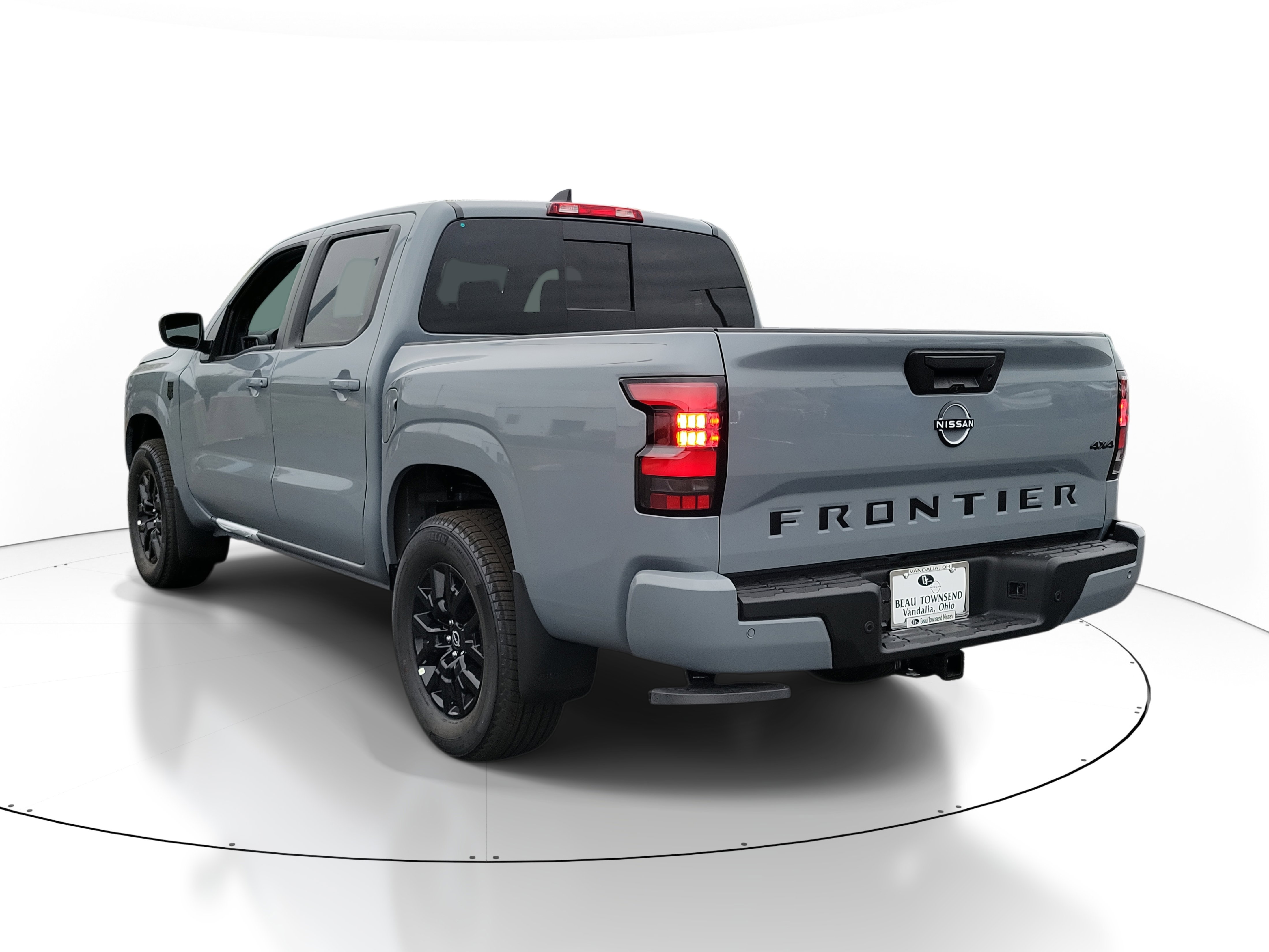 2026 Nissan Frontier Crew Cab SV photo 3