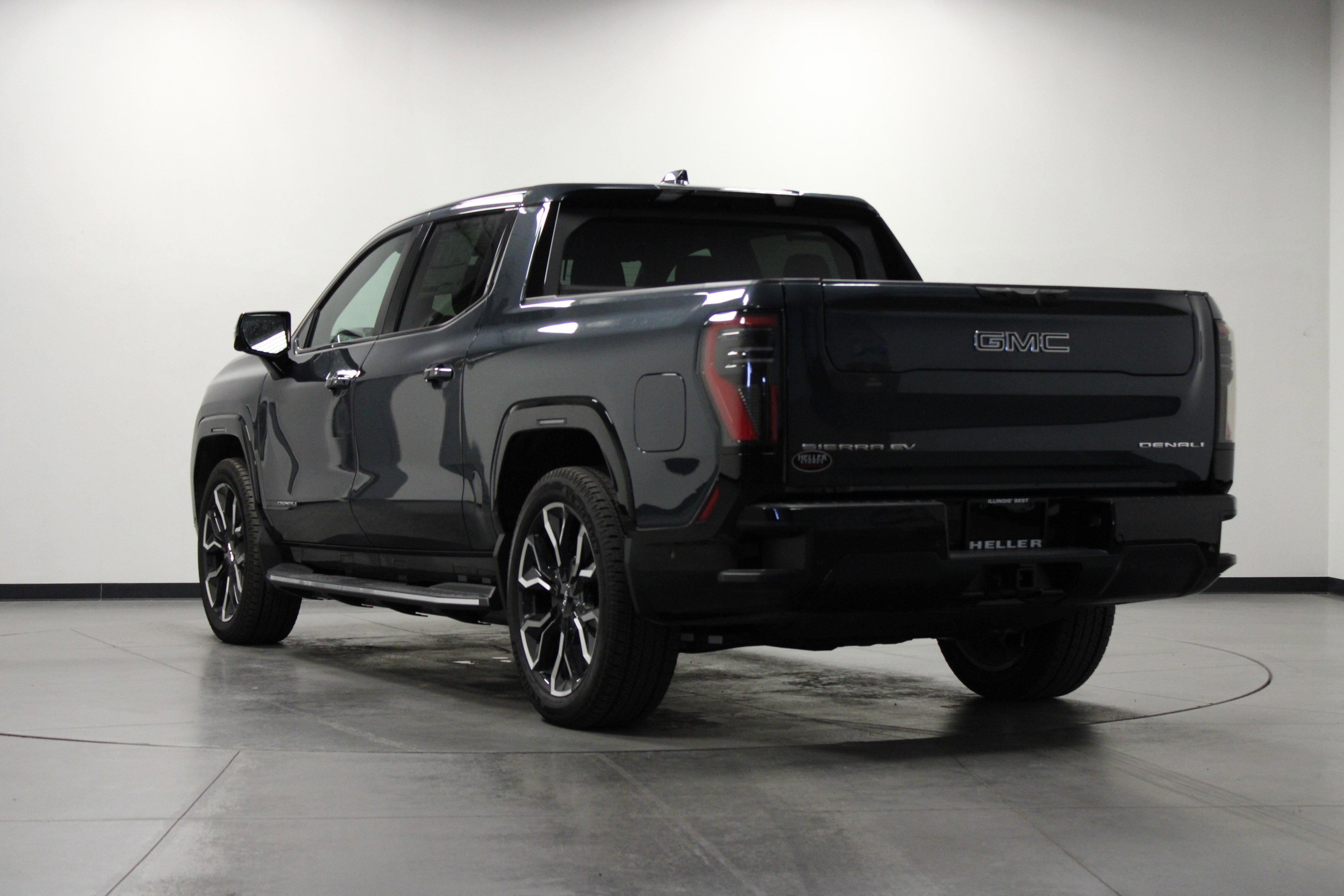 2025 Gmc Sierra EV Denali photo 5