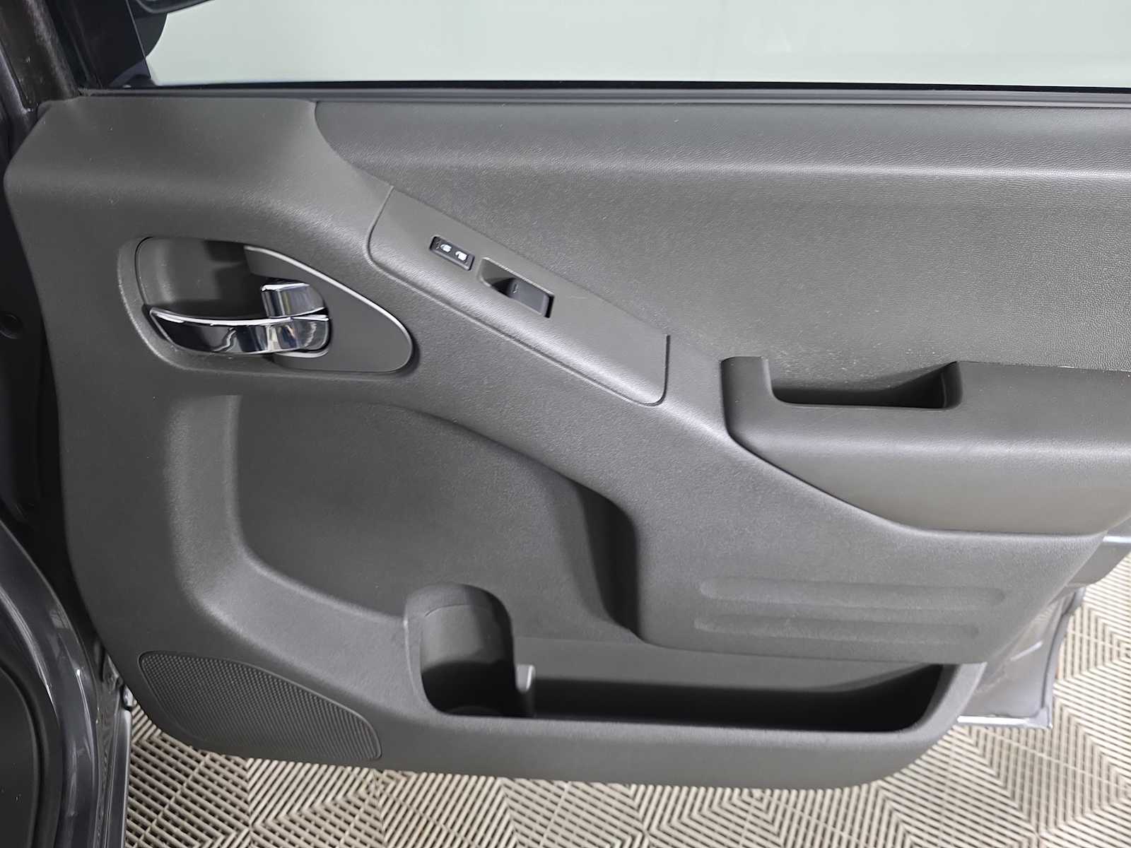 2018 Nissan Frontier SV photo 21