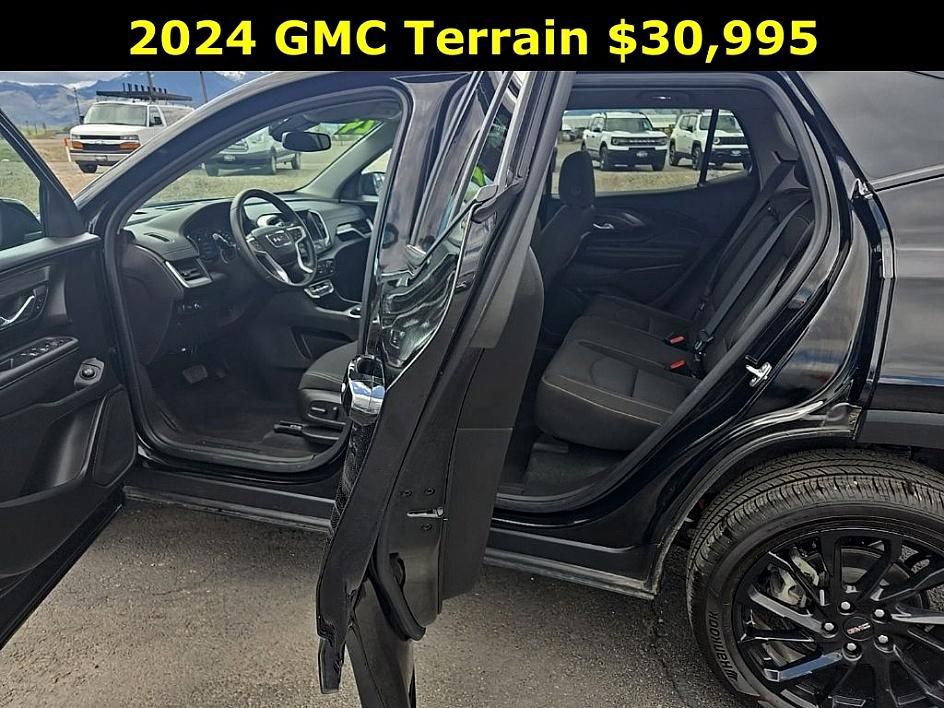 2024 Gmc Terrain SLE photo 18