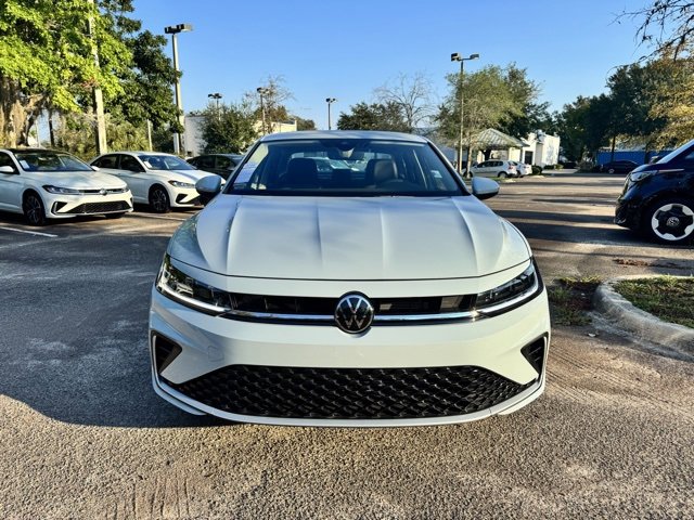 2025 Volkswagen Jetta SE photo 2
