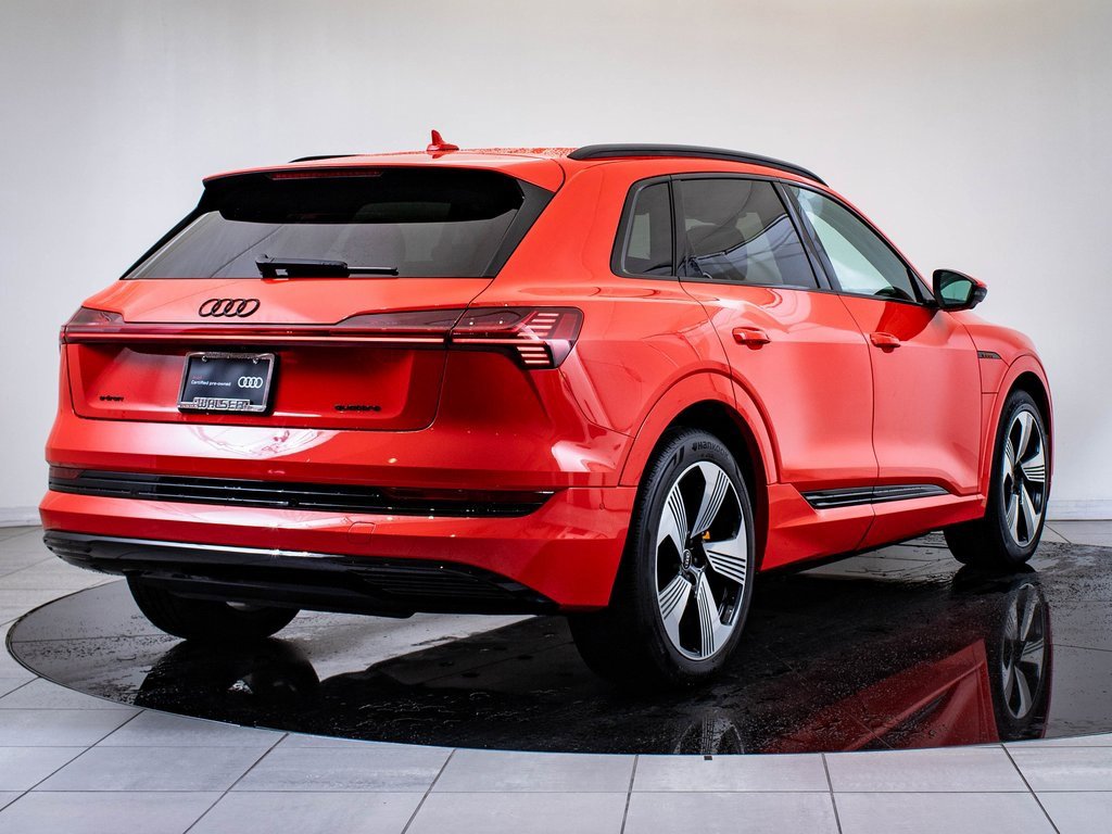 2022 Audi e-tron Premium Plus photo 10
