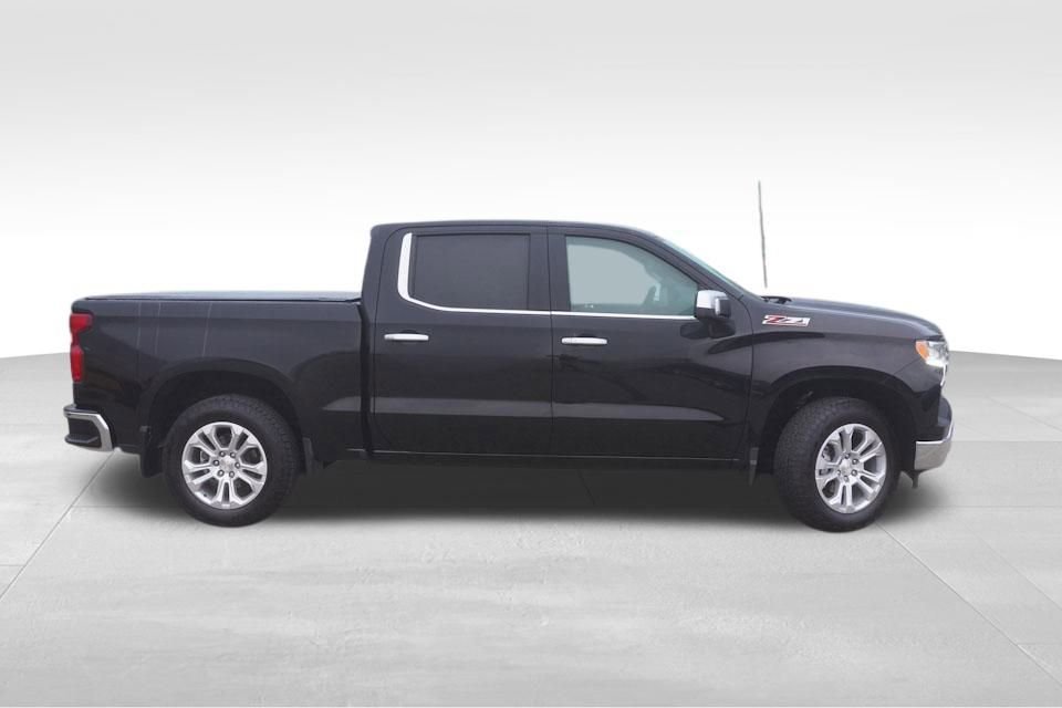 2023 Chevrolet Silverado 1500 LTZ Z71 photo 3