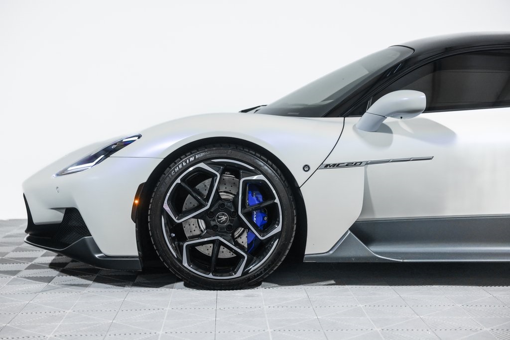 2022 Maserati MC20 Base photo 14