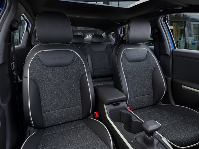 2025 Kia K4 GT-Line photo 13