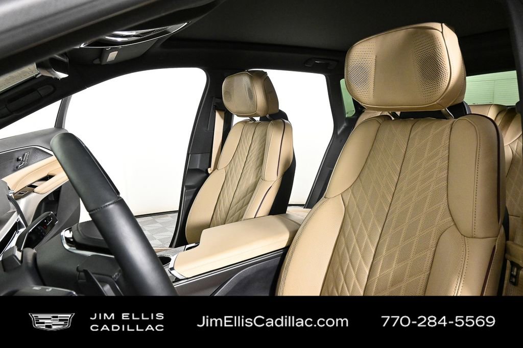 2024 Cadillac Lyriq Sport photo 5
