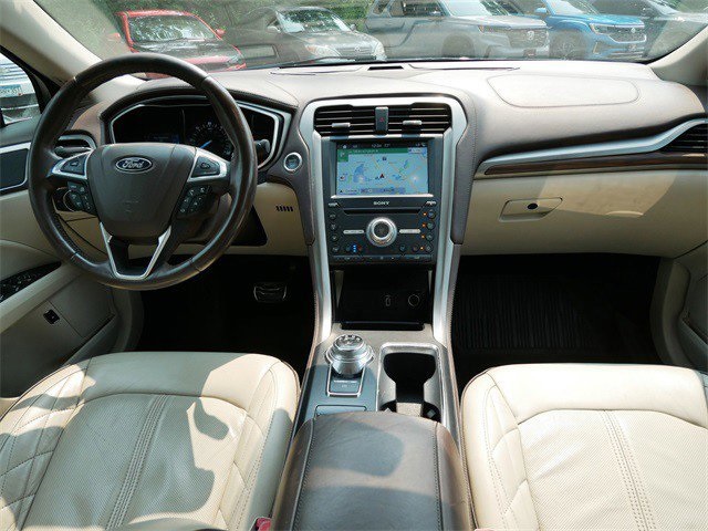 2017 Ford Fusion Energi Platinum photo 11