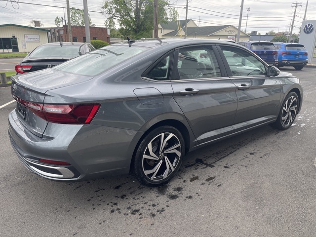 2025 Volkswagen Jetta 1.5T SEL photo 7
