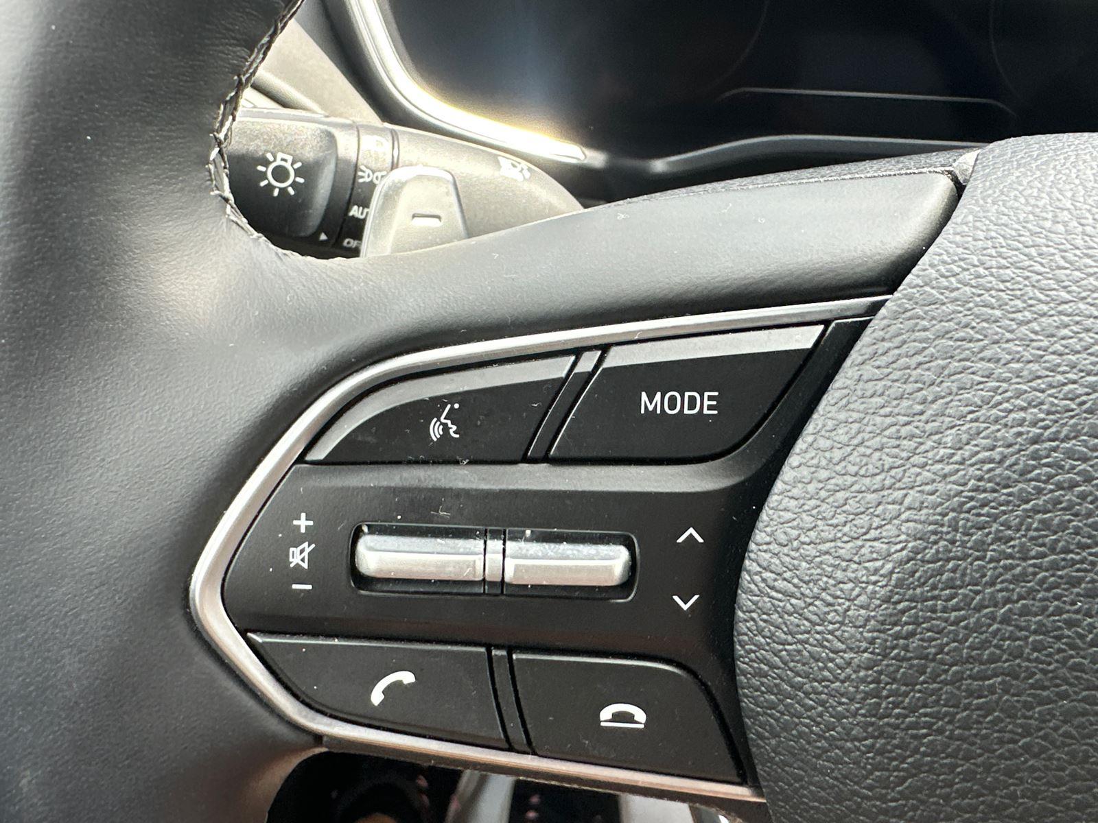 2022 Hyundai Santa Fe Limited photo 15