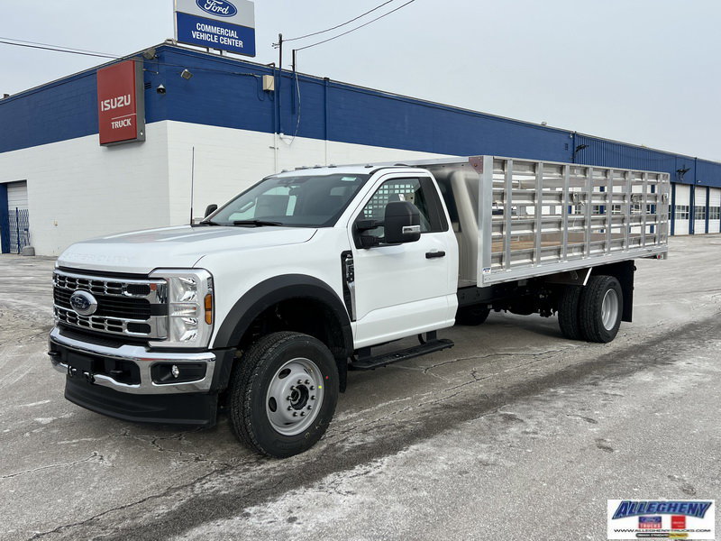 2024 Ford F-600 Super Duty Chassis Cab XL
