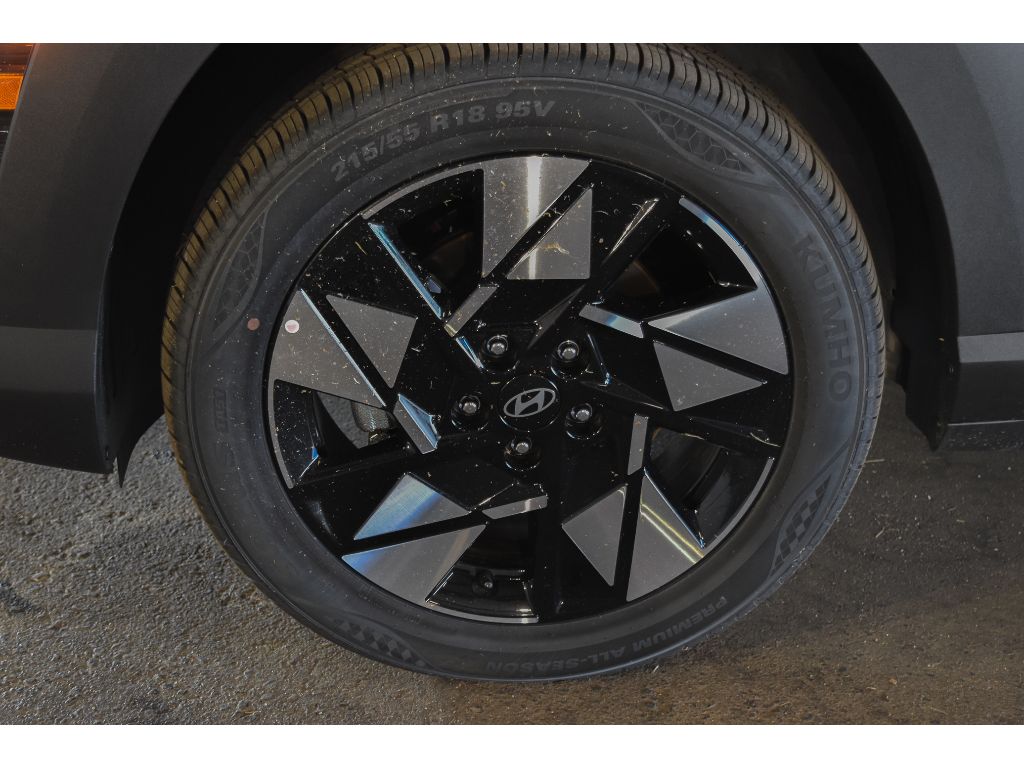 2025 Hyundai Kona SEL photo 2